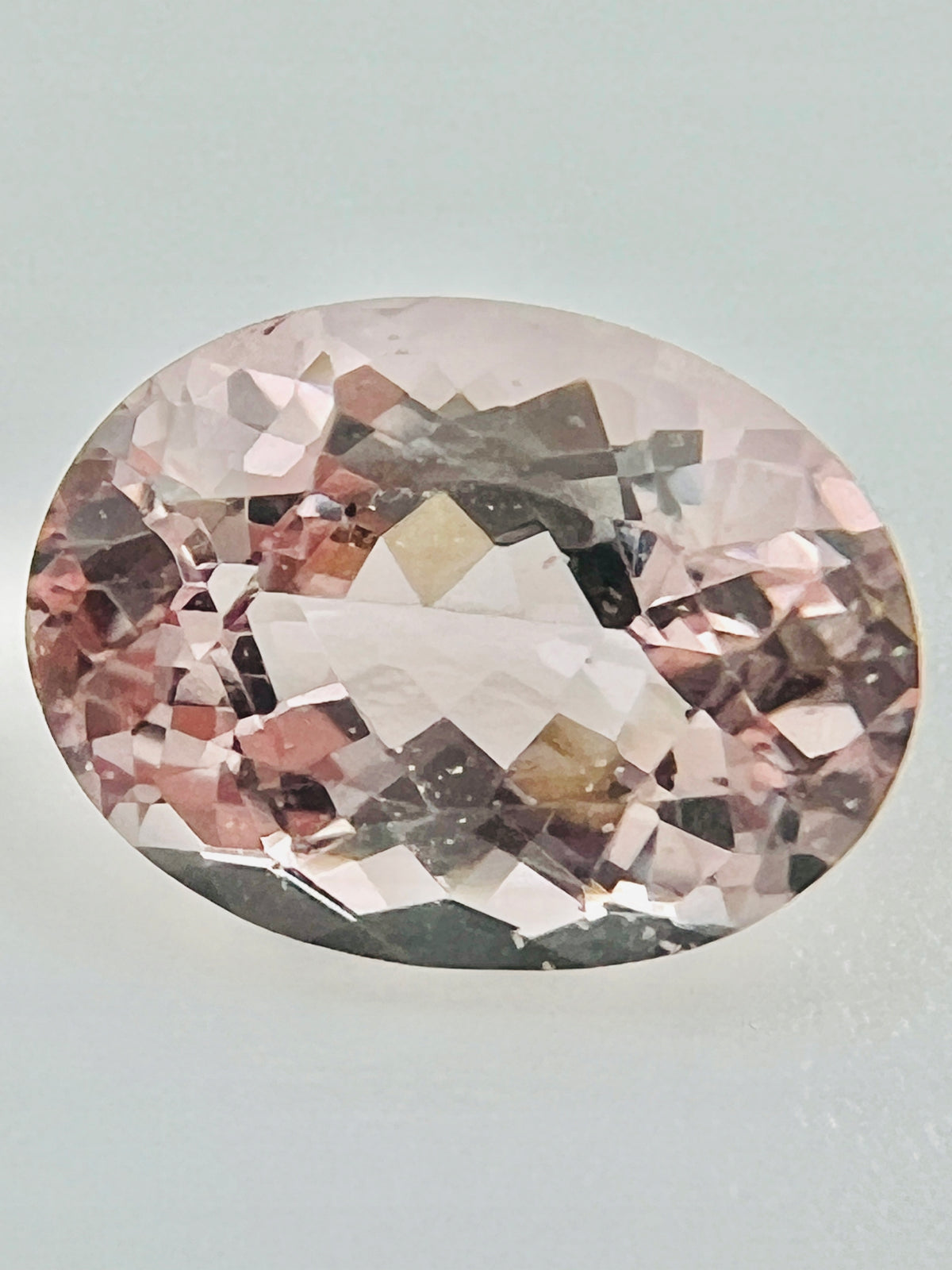 Morganit różowy owal 9x7 mm
