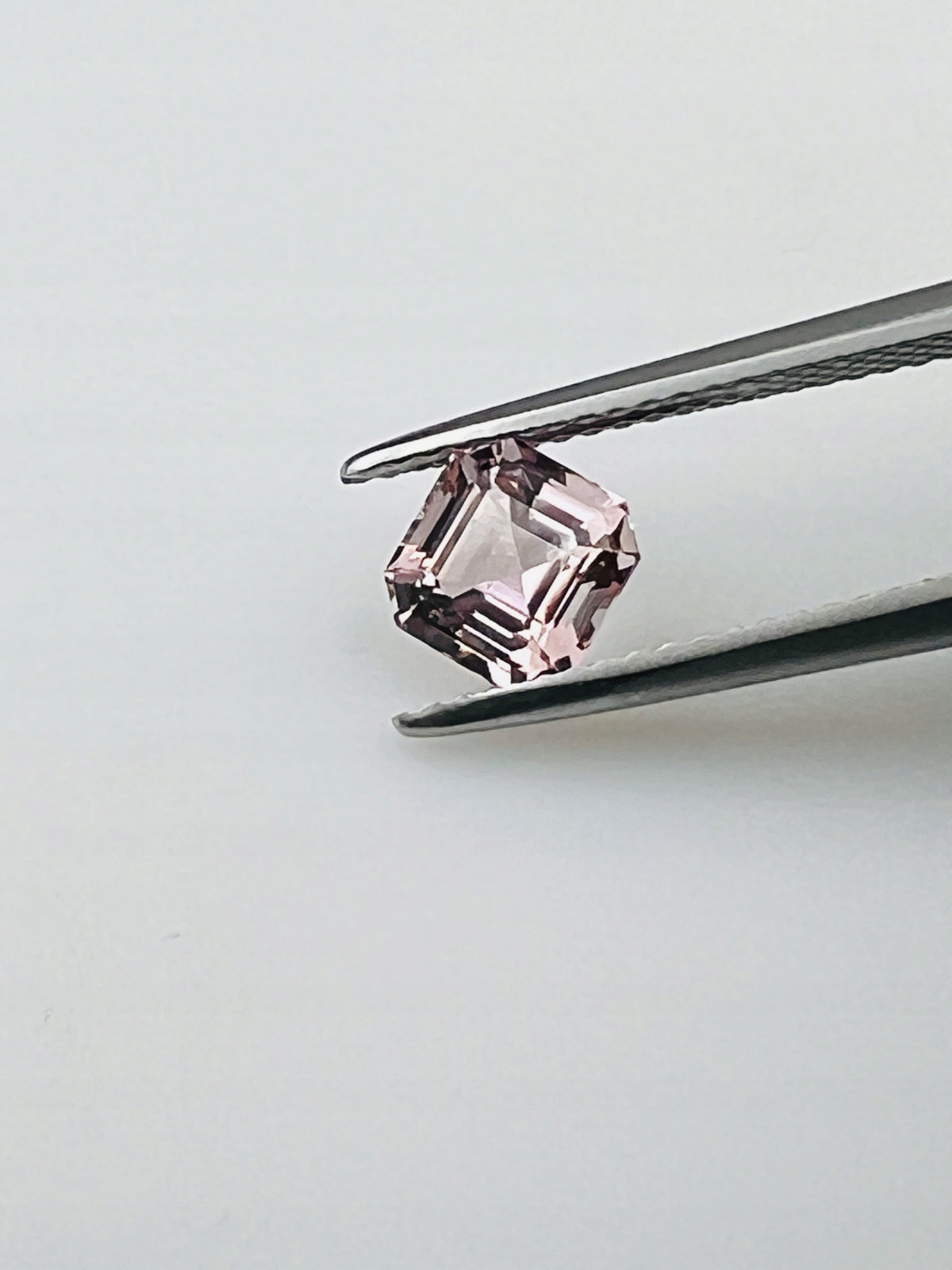 Morganit różowy OŚMIOKĄT 6x6 mm
