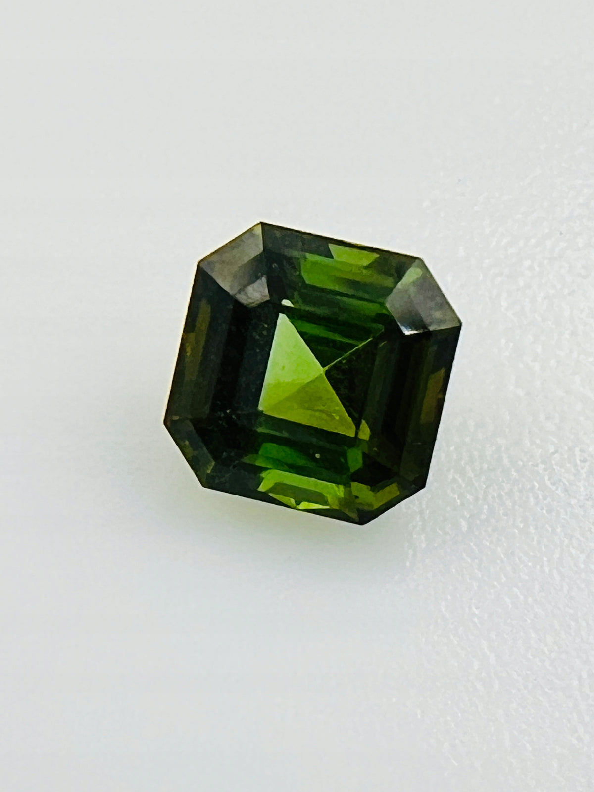 TURMALIN ZIELONY ASSCHER 6X6 mm SZTUKA